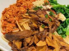 油泼菌子米线-一坐一忘云南菜(卓悦中心)