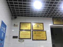 -覃肥叔桂林米粉(粮道街店)