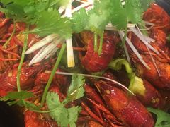 -虾弄弄海派小龙虾·牛羊蝎子火锅