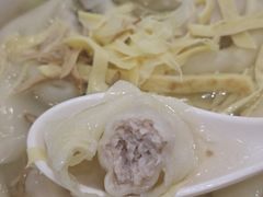 鸡汤三鲜馄饨-王興記(中山路店)