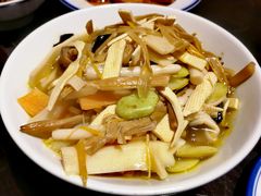 鹹亨素八珍-咸亨酒店