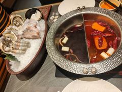 -牛YO寿喜烧·铁板烧和牛火锅自助(市府恒隆店)