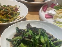 -关东小磨东北菜(上海长风大悦城店)