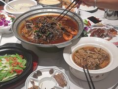 -梅利汴京烤鸭•开封豫菜地标店(东大街店)