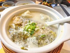 雪菜黄鱼汤馄饨-馋三尺蟹粉小笼(人民广场店)