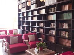 -喜鹊愉家酒店(郑州曼哈顿博览中心地铁站店)