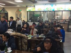 大堂-崇德楼水盆牛羊肉泡馍馆(文艺路店)
