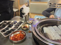 -围炉肉舍丹东海鲜烤肉·烤活鳗(步行街店)