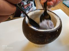 -志龙皇冠吃货椰子铺