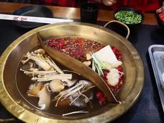 -沸炉重庆老火锅(军事博物馆店)