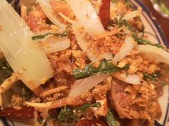 -Cuc Gach Quan Restaurant