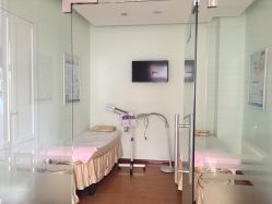 -苗方清颜专业祛痘养生