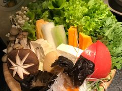 -湊湊火锅·茶憩(新中关购物中心店)