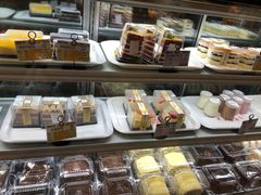 面包甜点陈列柜-新侨三宝乐面包店(崇文门店)
