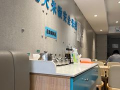 -灵芝妹子海鲜米线(劳动公园店)