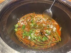 -山河屯铁锅炖·非遗东北菜(南山店)