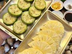 -围炉肉舍•炭烤活鳗•丹东海鲜烤肉(步行街店)