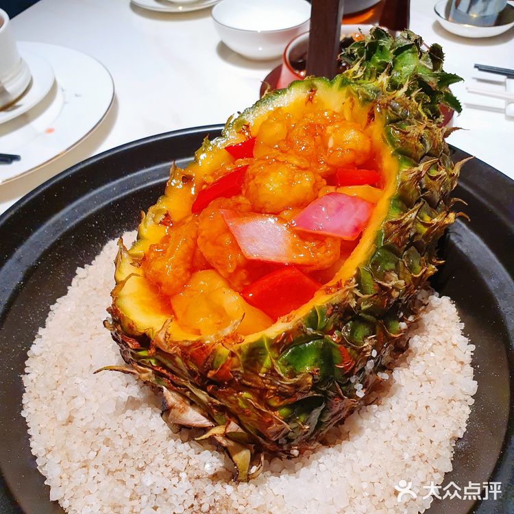深圳美食｜超震撼的3D光影粤菜餐厅来了！既酷炫又高级