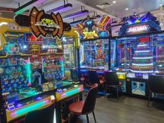 -反斗乐园π·电玩·高空拓展·蹦床(龙华天虹店)