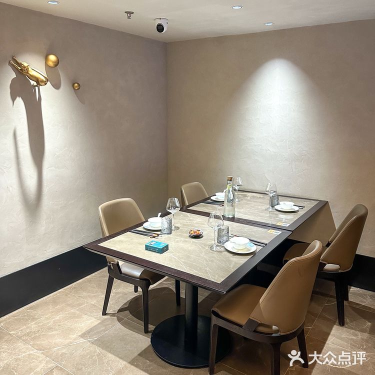 深圳的!梅干菜扣肉饭!好吃死了……