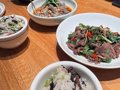 薄荷炒牛肉-一坐一忘云南菜(北京skp店)