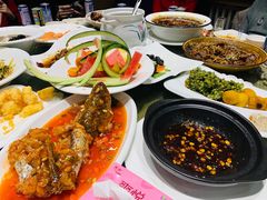 -老码头黑皮肘子锅包肉(赣水路店)