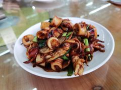葱爆鱿鱼筒-明记海鲜大排档(巽寮湾店)
