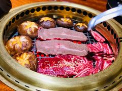 小哥哥帮烤肉-肉魁屋·烧肉·烧鸟·酒场(高新店)