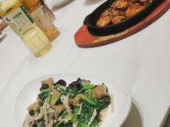 -梅利汴京烤鸭•开封豫菜地标店(东大街店)