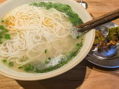 -粉八·云南米线·建水烧烤(常熟路店)
