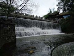 景点-叠水河瀑布