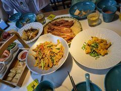 -荷塘秋月·本帮江浙菜(国权路店)