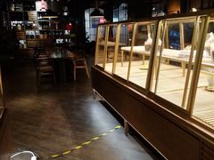 面包甜点陈列柜-黑草莓(重庆路店)