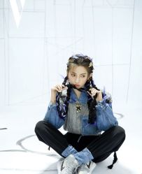 -变画·发型STUDIO