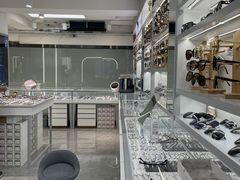 -潘多拉眼镜·蔡司依视路明月(潘家园店)