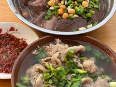 -周记翘脚牛肉