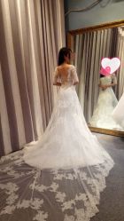 -Flora婚纱礼服定制租赁店