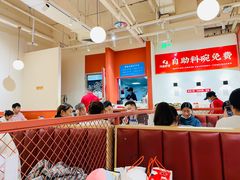 大堂-鸡遇虾煲干锅火锅(小寨金莎店)