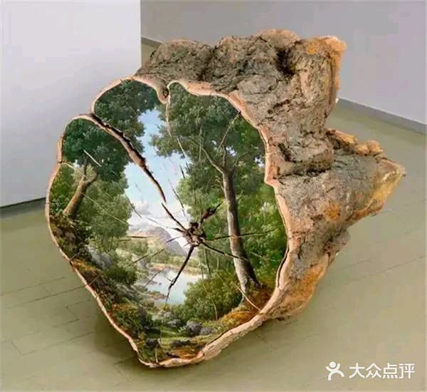 木桩上的创意画