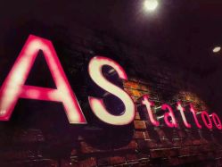 -鳌首刺青纹身 穿孔饰品店