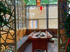 -袁小二大东北铁锅炖(吉祥村总部)