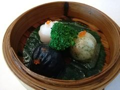 -景月阁空中食府(希尔顿酒店)