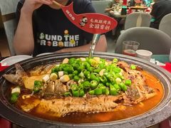 -辣尚瘾·烤鱼·新川菜(牡丹园直营店)