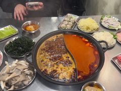 -鹿鸣山草本茶香火锅(园西路店)