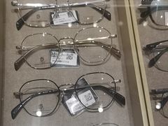 -博士眼镜(罗湖喜荟城店)