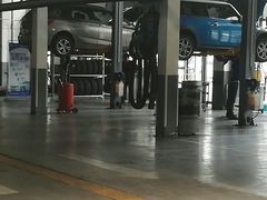 -华胜奔驰宝马奥迪专修连锁(虹梅南路店)