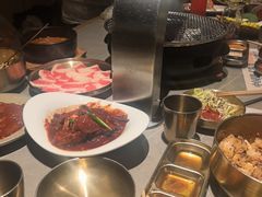 -草家酱蟹炭火烤肉店(珲春南路一店)