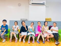 -蓝话筒·少儿成人演讲口才·主持朗诵·戏剧表演(大华第一坊店)
