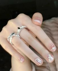 -悦指间美甲美睫