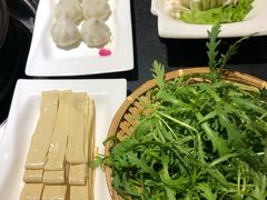 -大匠工房古船木艺术餐厅·猪肚鸡专门店(长白仙岛店)